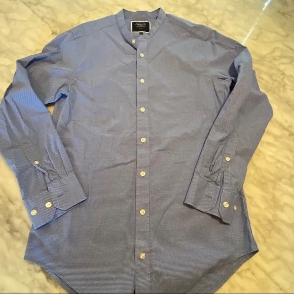 Charles Tyrwhitt Button Down Shirt - Picture 2 of 3